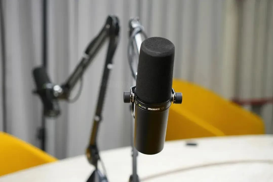 スタジオ収録で差がつく、音質とブランド印象のつくり方